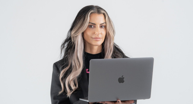 Gemma Eccleston with laptop